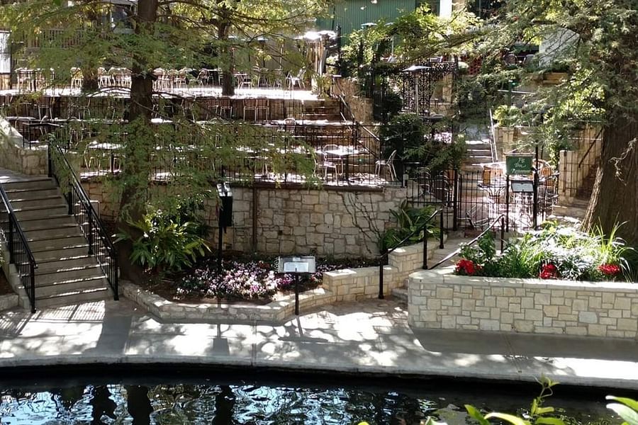 San Antonio Riverwalk business customer parking