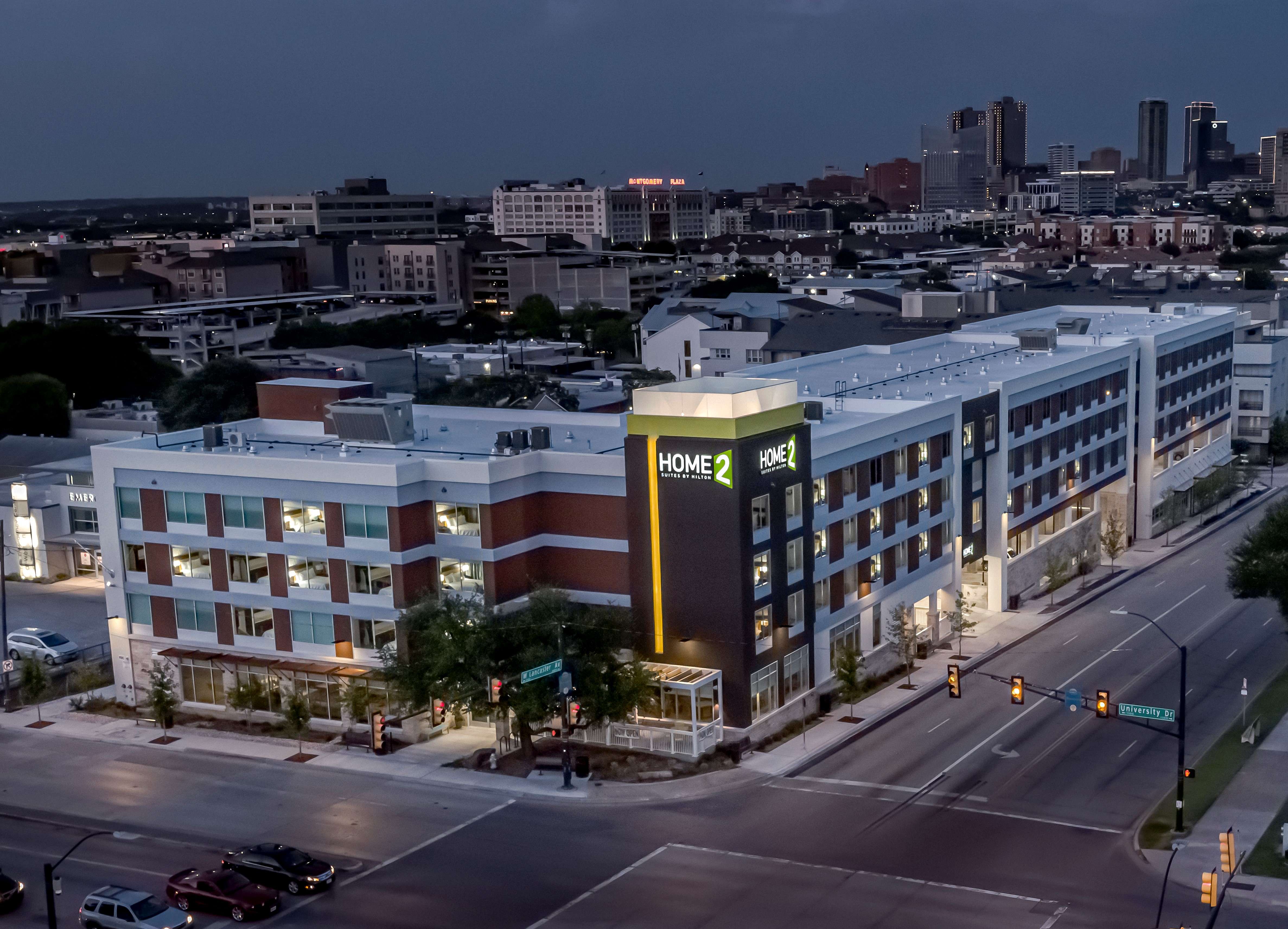 San Antonio Riverwalk hotels with parking validation