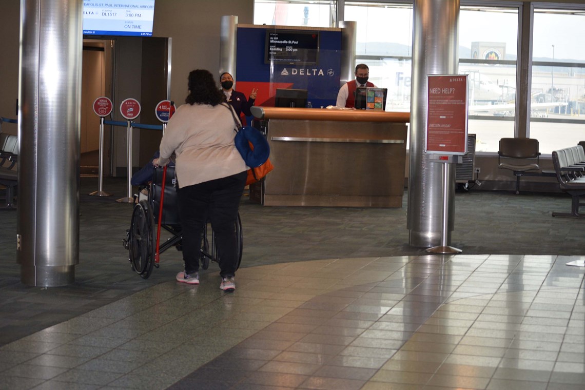 airport parking luggage assistance