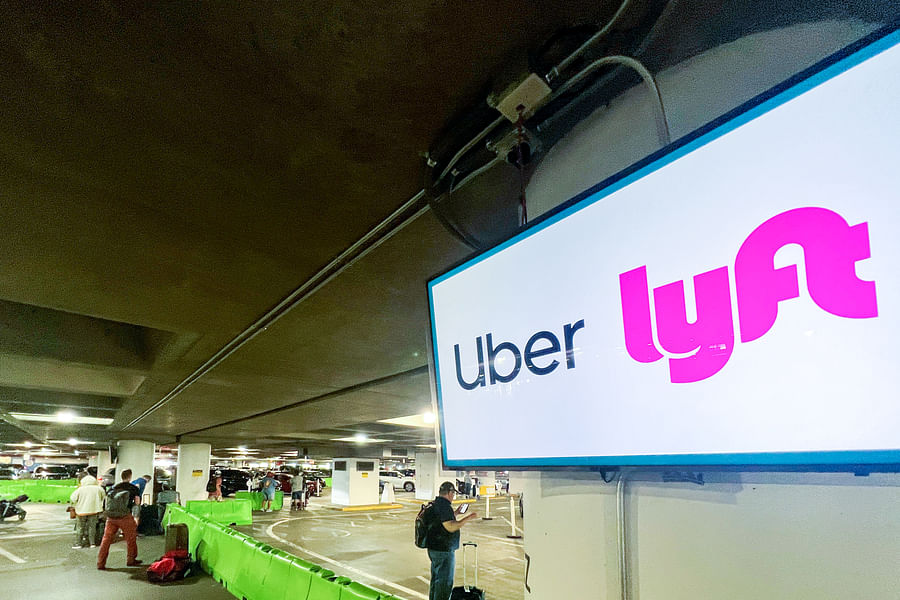 off-peak rideshare airport